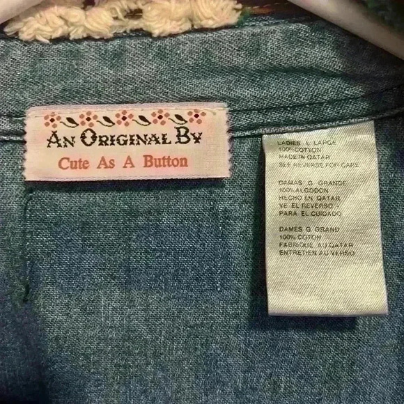 Cute as a button Jean jacket size L - Picture 2 of 10